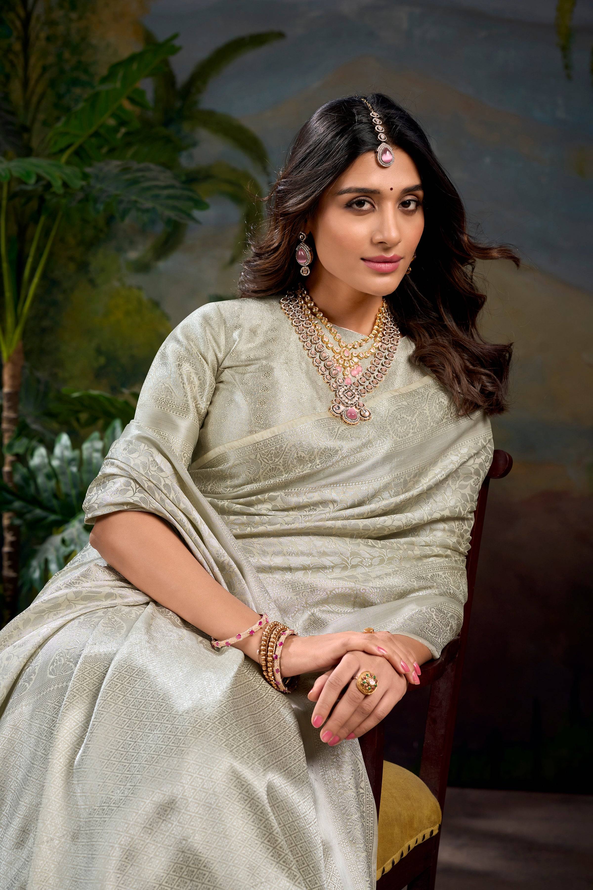 Turquoise Kanjivaram Silk Saree with Zari Weaving Work & Matching Blouse Piece – Traditional Festive Wear