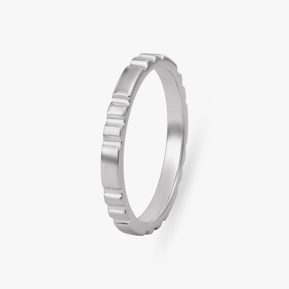 Essential Elegance Platinum Ring