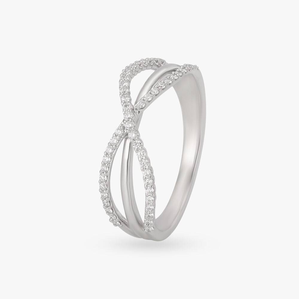 Tangled Diamond Finger Ring