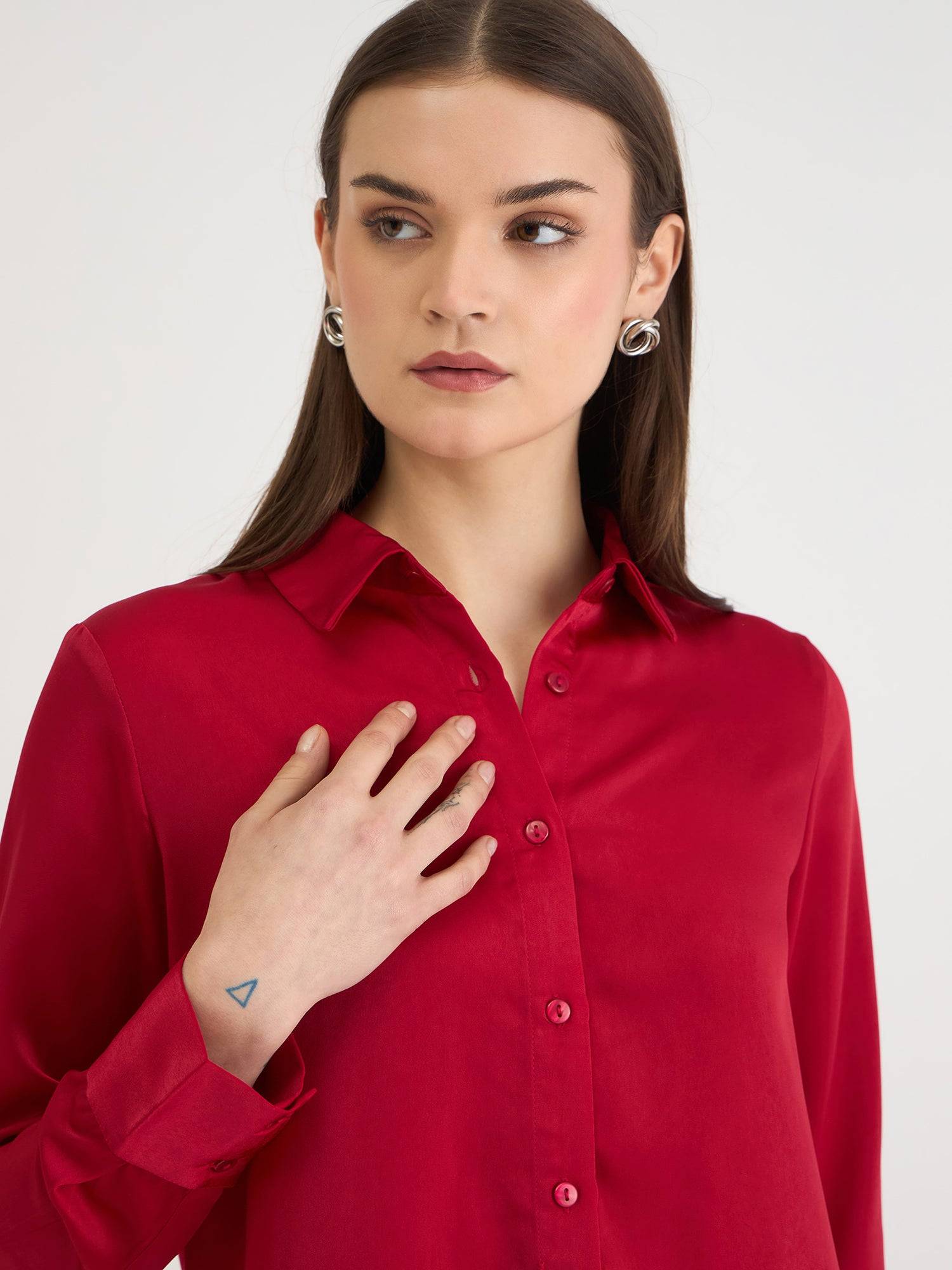 Elle Women Red Solid Collar Shirt