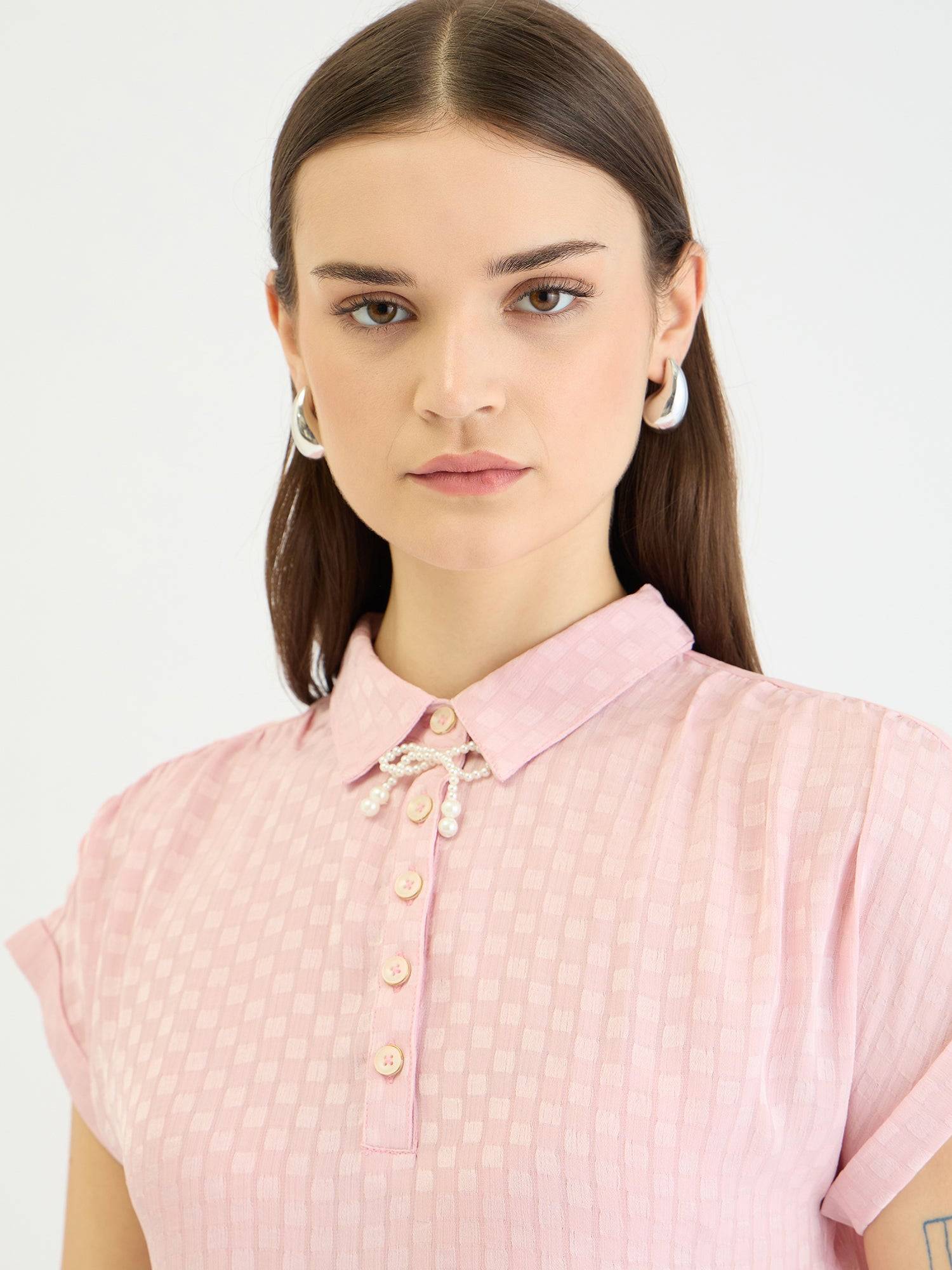 Elle Women Pink Check Collar Top