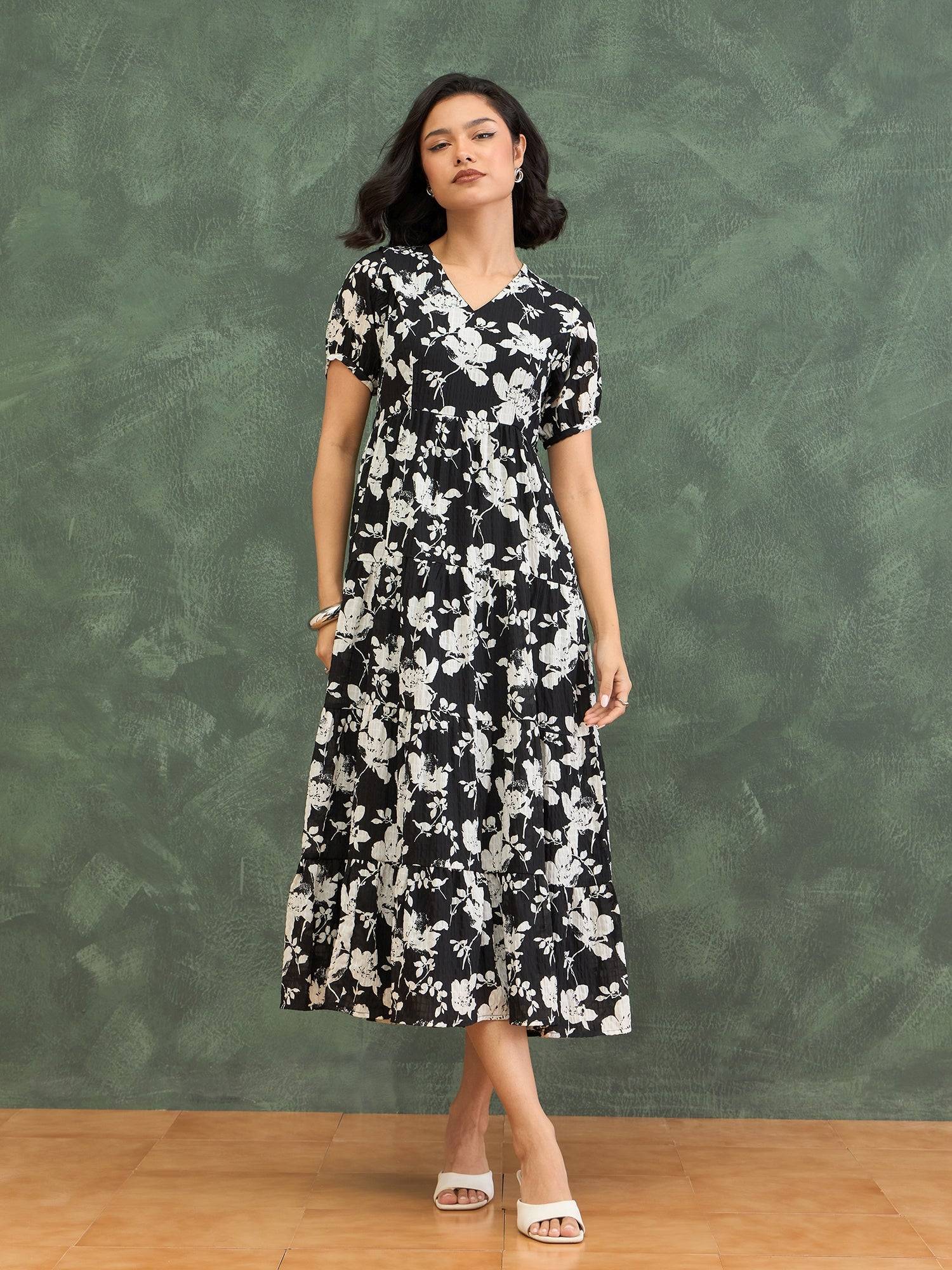 Iconic Women Black Printed V-Cut Dress