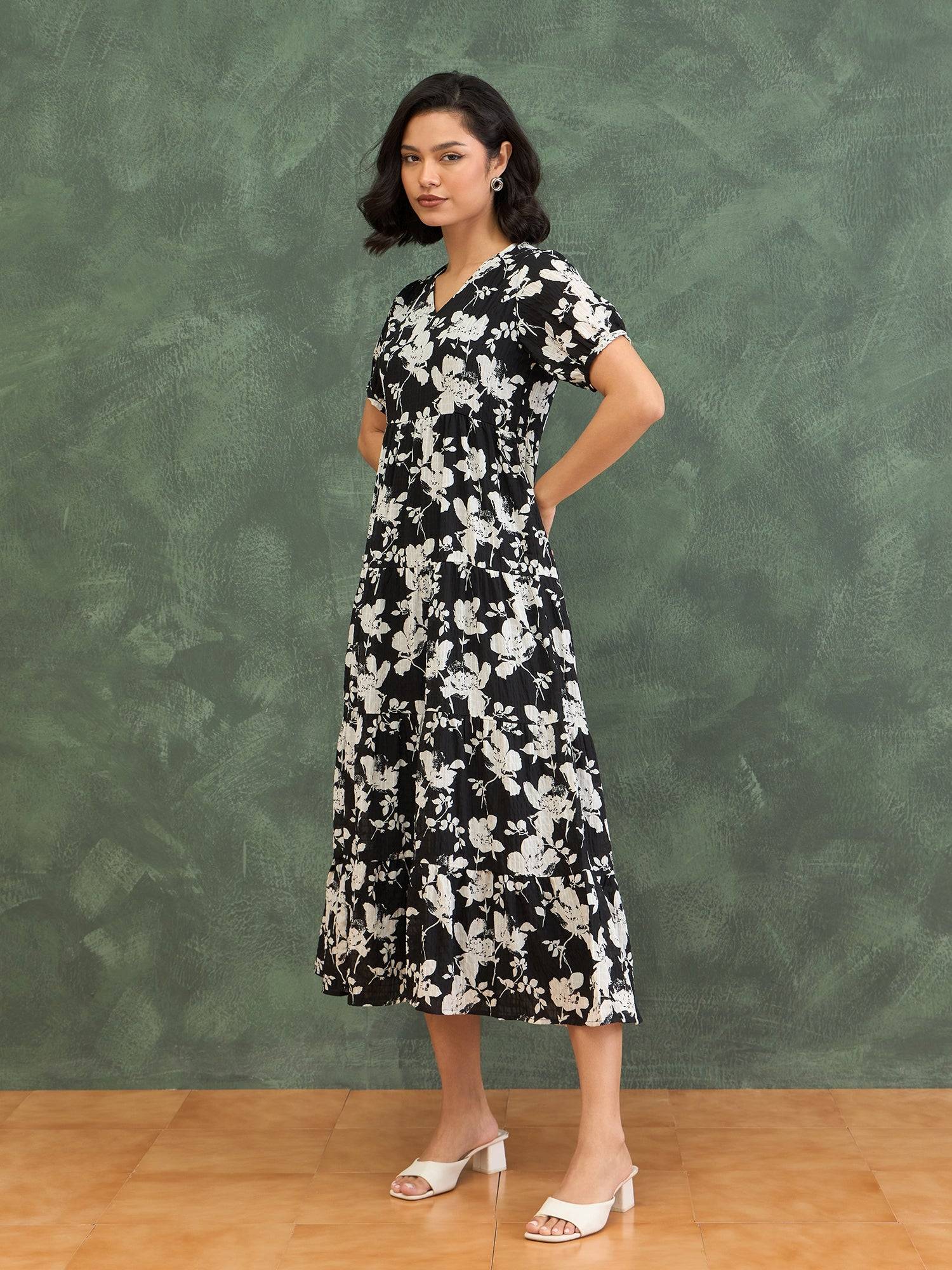 Iconic Women Black Printed V-Cut Dress