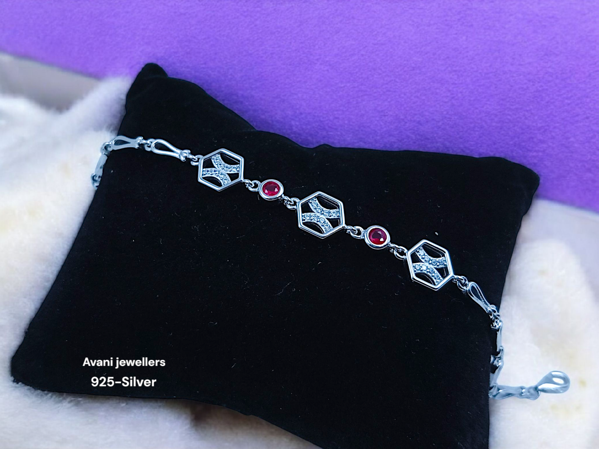 Silver Ladies Fancy Bracelet @ ₹2780