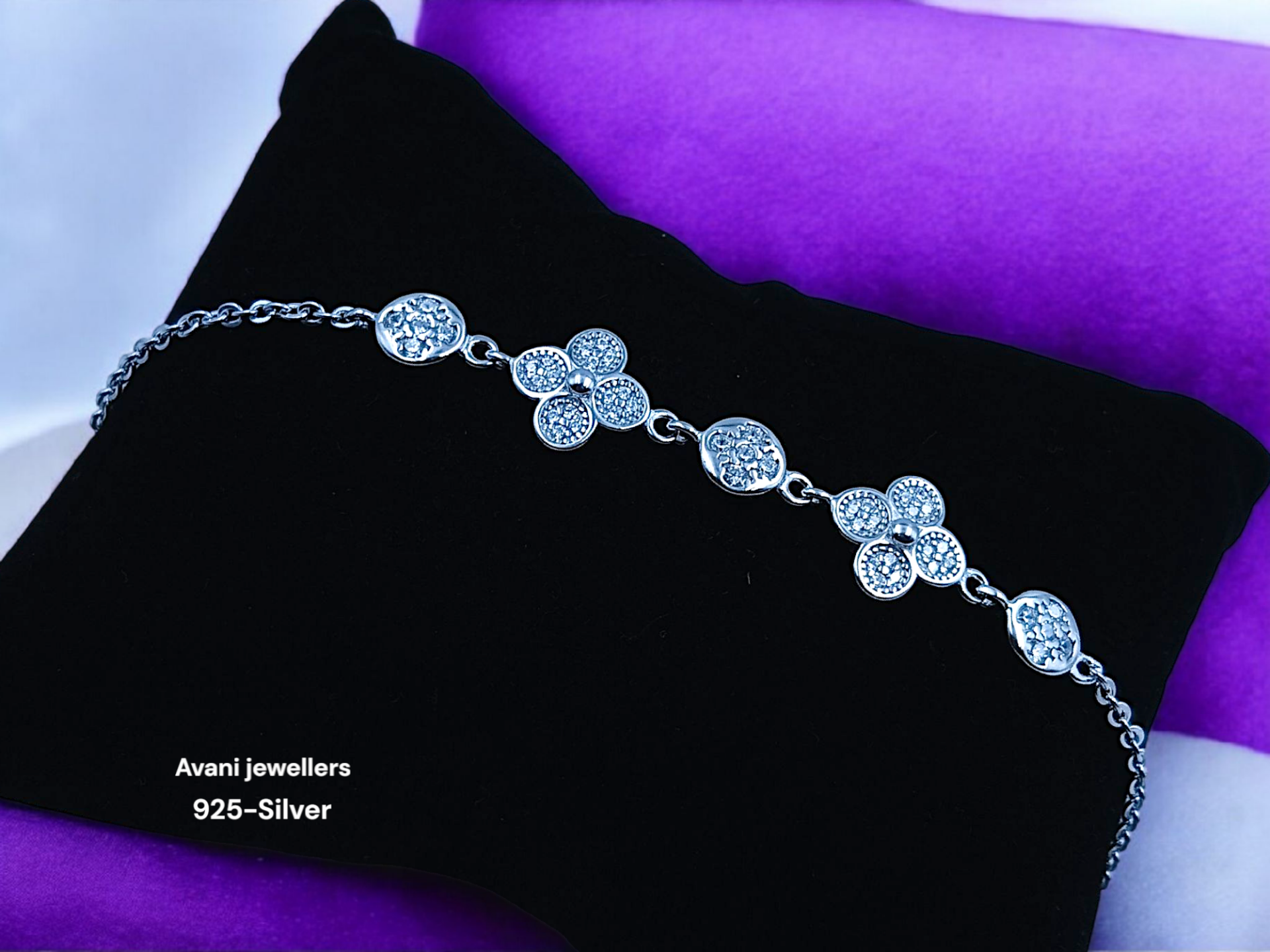 Silver Ladies Fancy Bracelet @ ₹2220