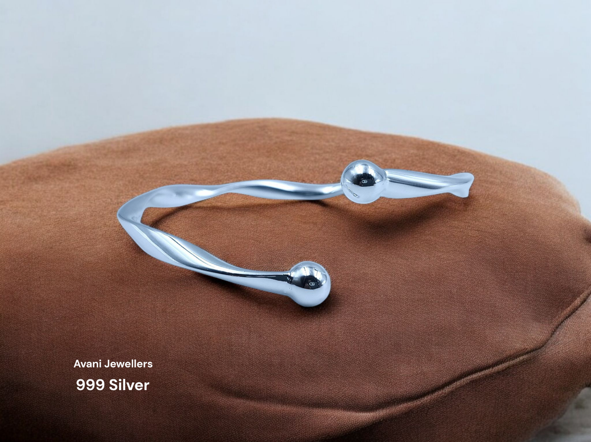 Silver Ladies Plain Kade @ ₹6024