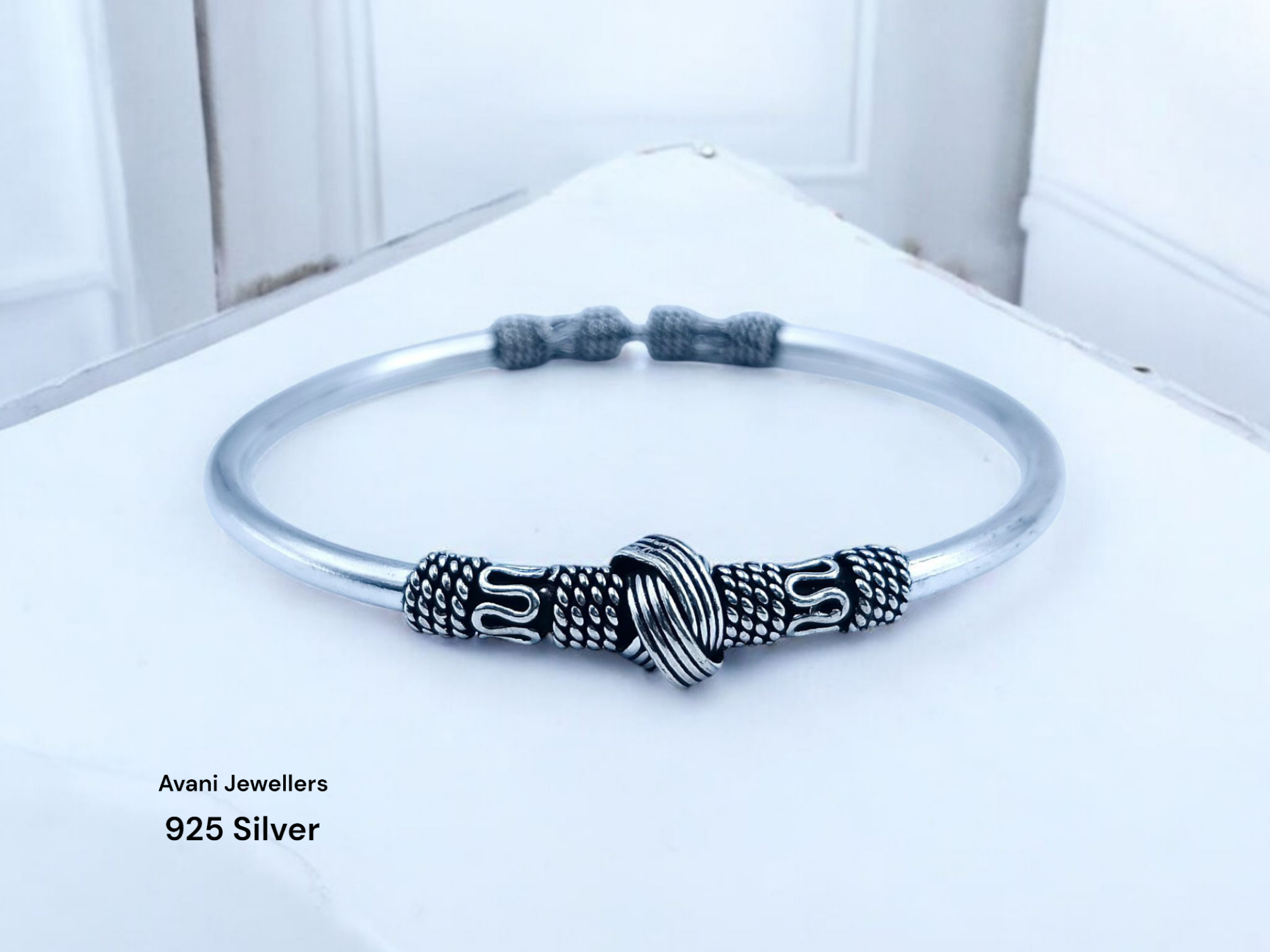 Silver Ladies Plain Kade @ ₹6120