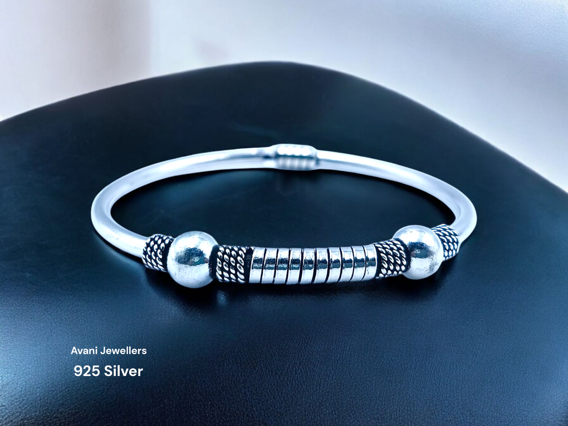 Silver Ladies Plain Kade @ ₹6420