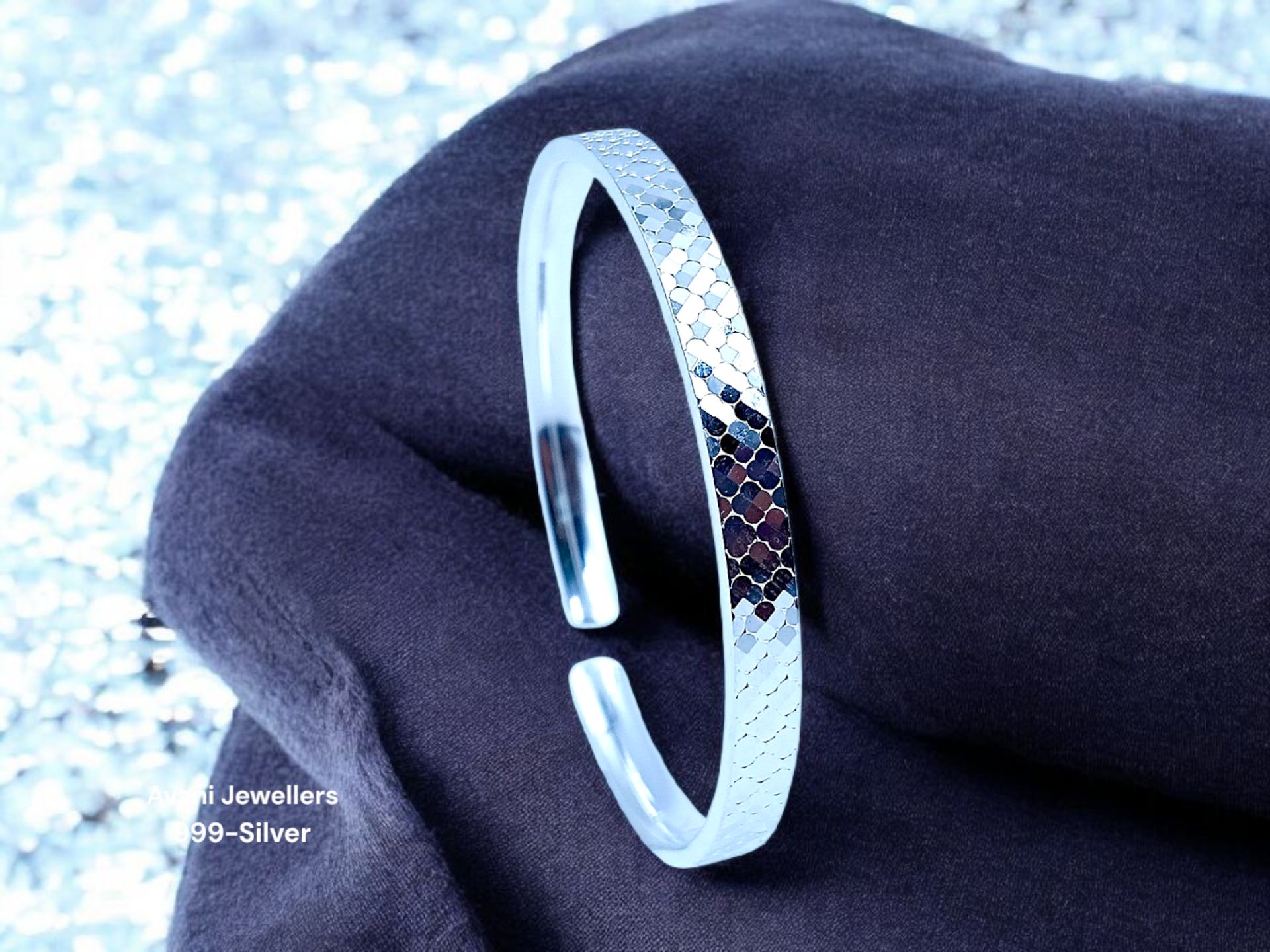 Silver Ladies Plain Kade @ ₹8528