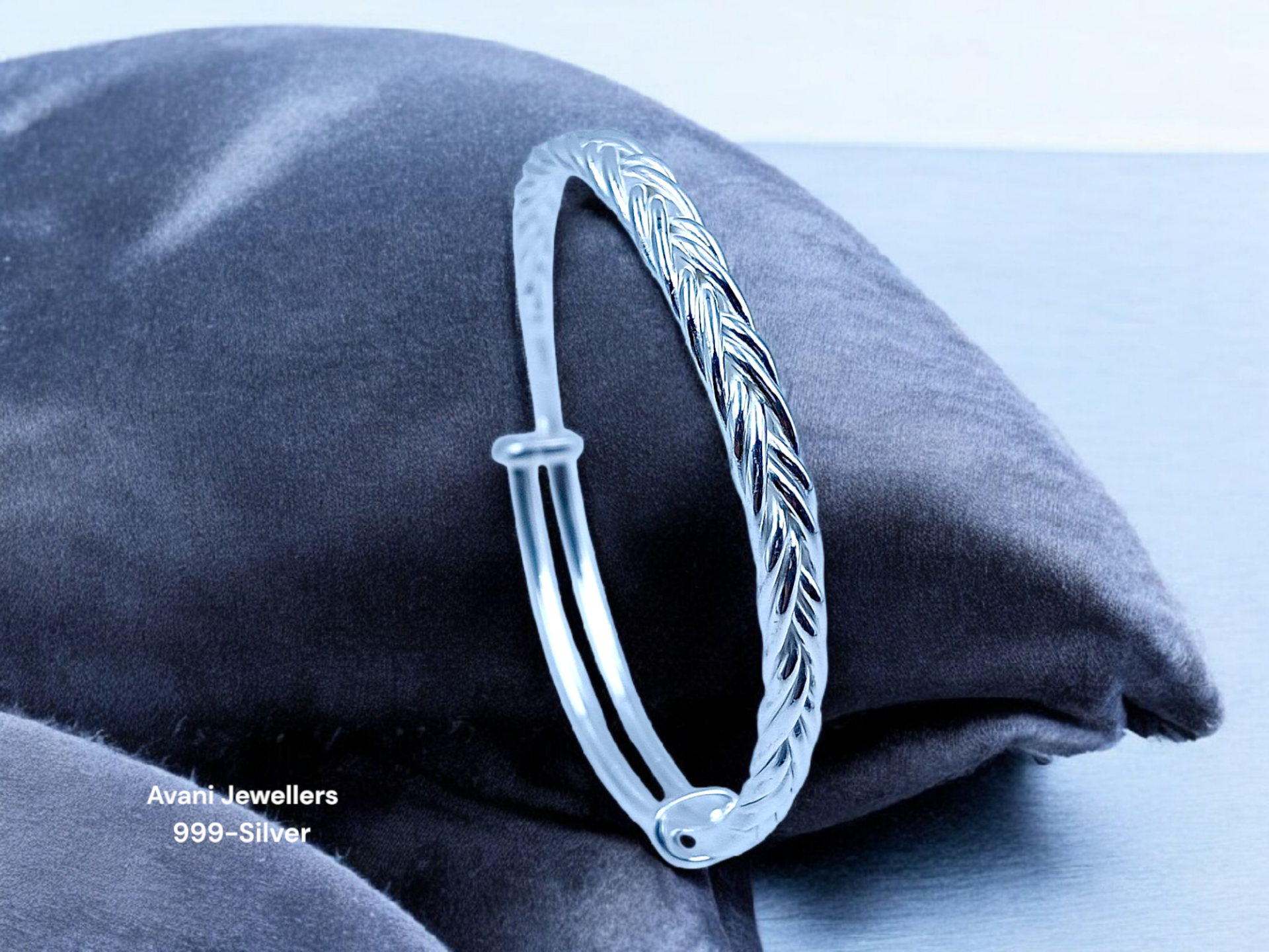 Silver Ladies Plain Kade @ ₹7648