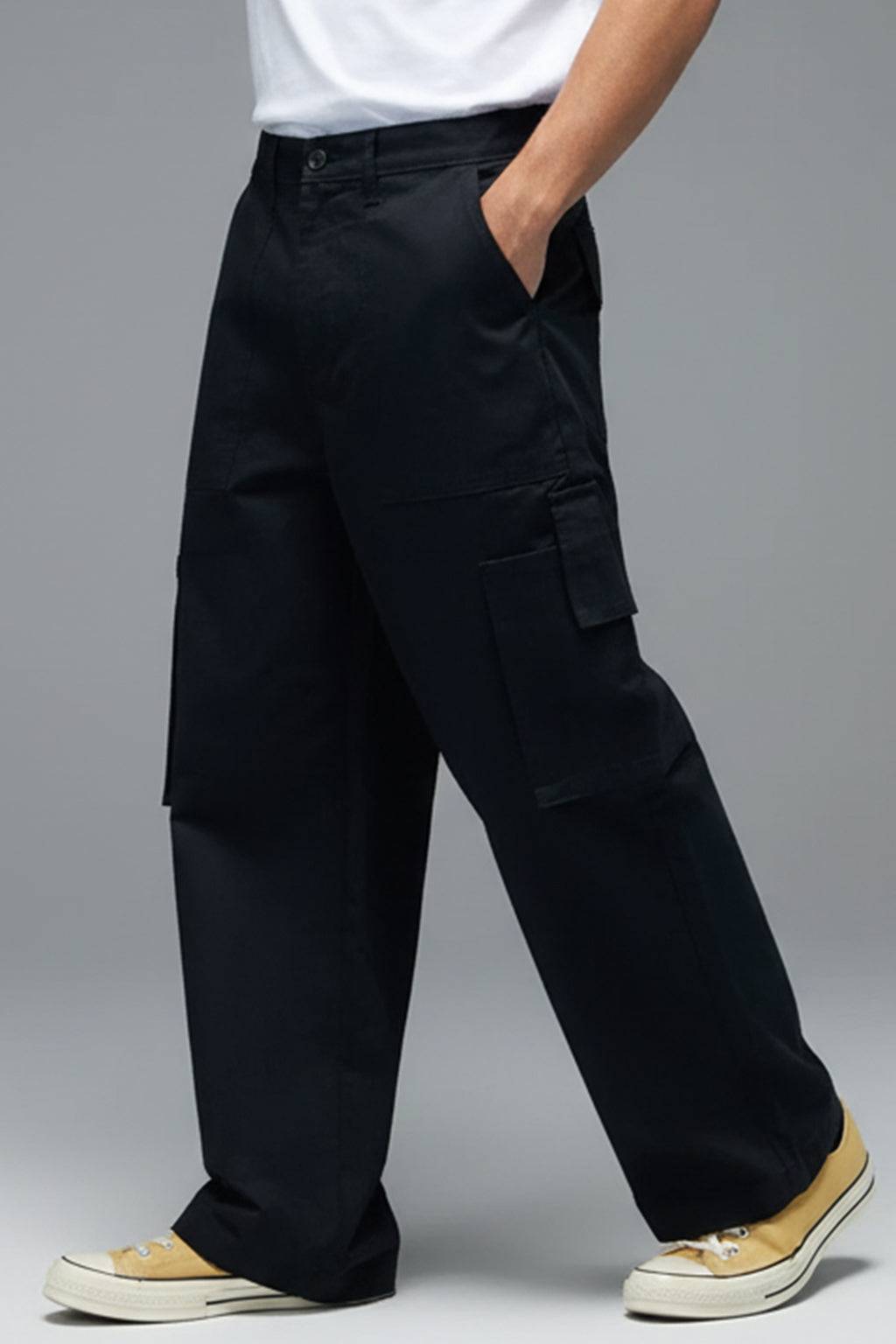 Black Bellow Pocket Woven Exclusive Cargo Pant