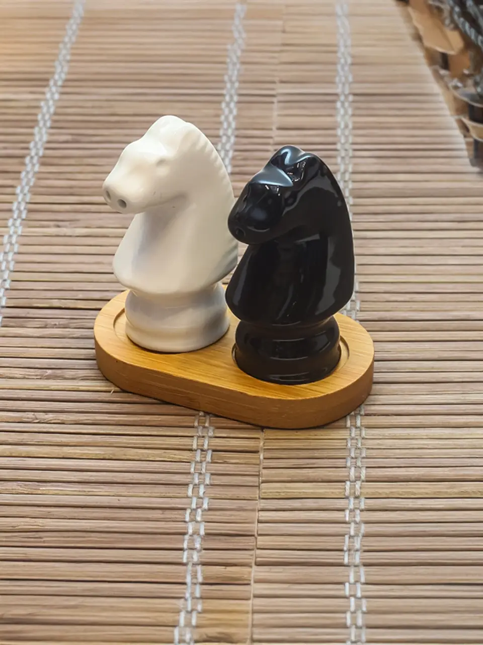 Blluex Elegant Horse Spice Jars Buy @ ₹365