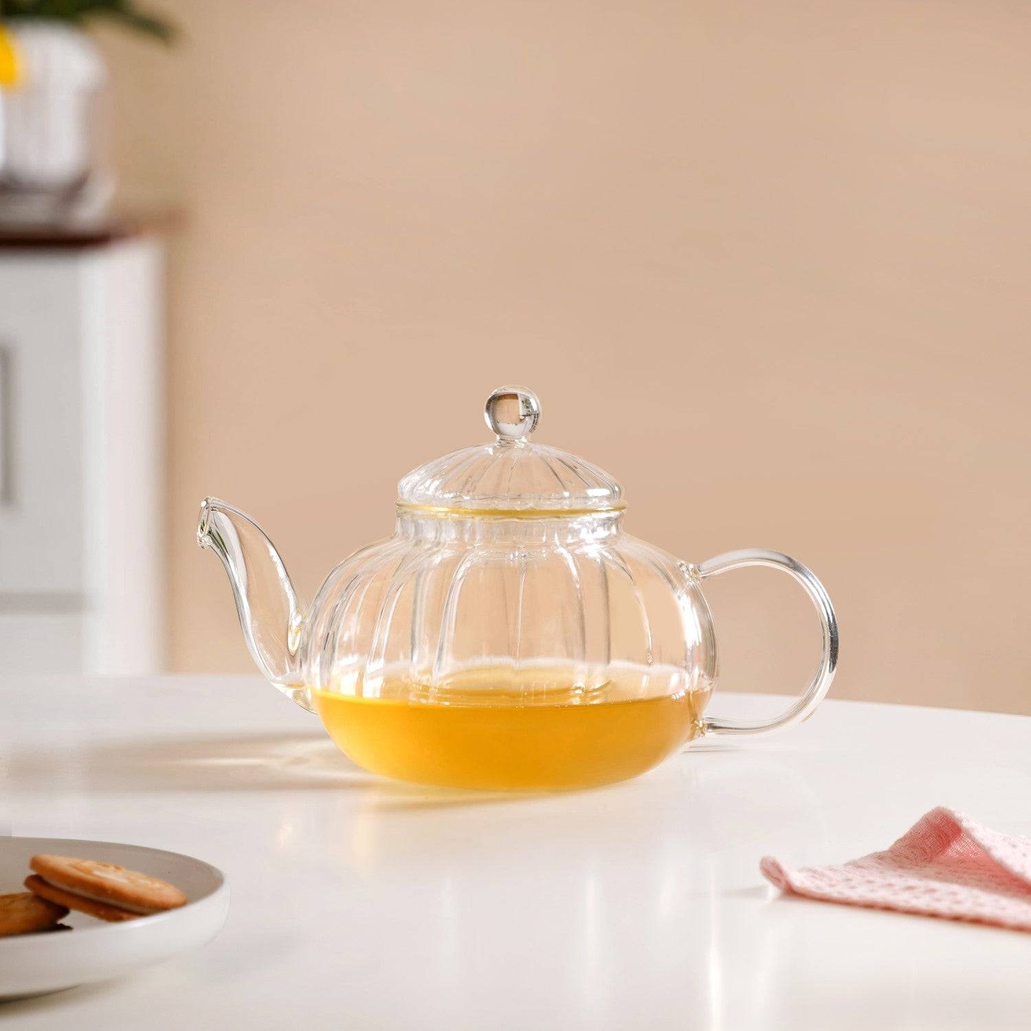 Glass English Breakfast Teapot 650ml buy only at ₹1050