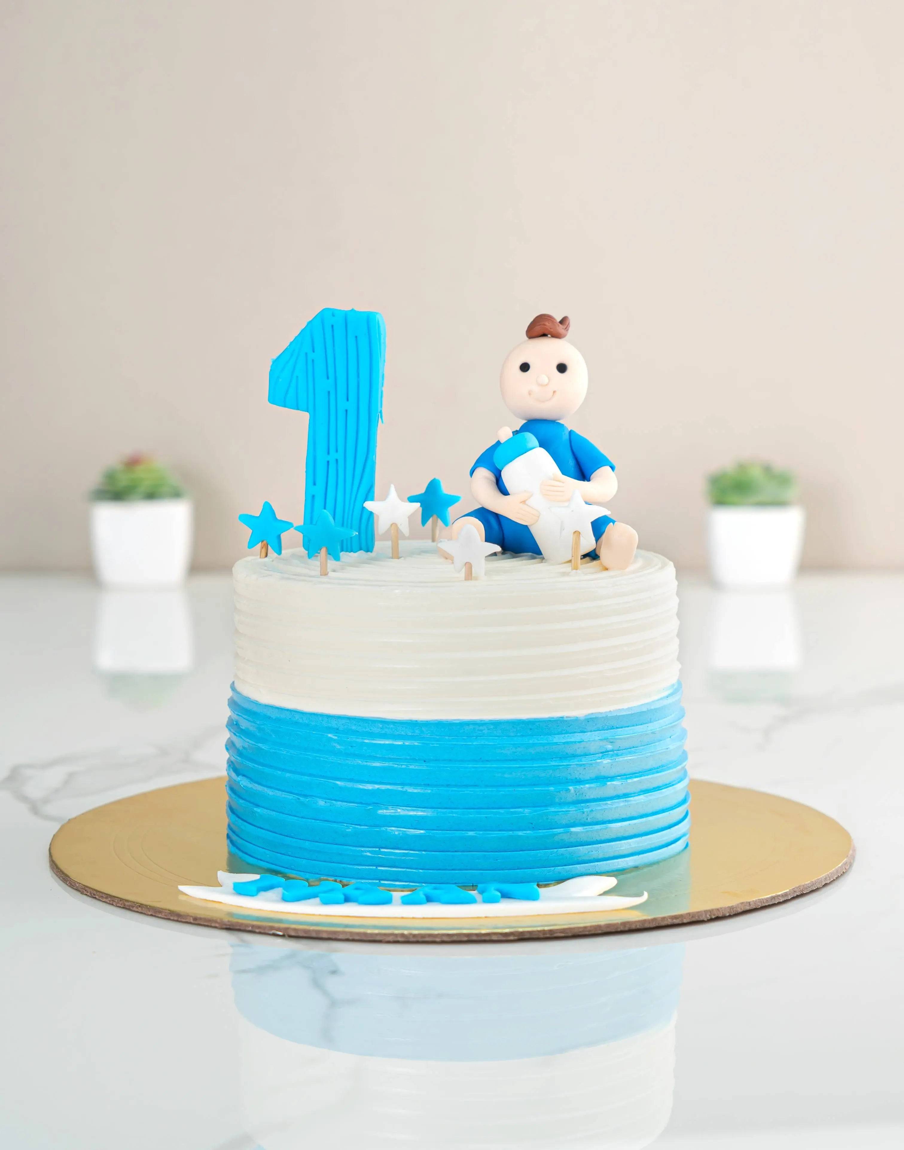 Baby Blue Theme Cake