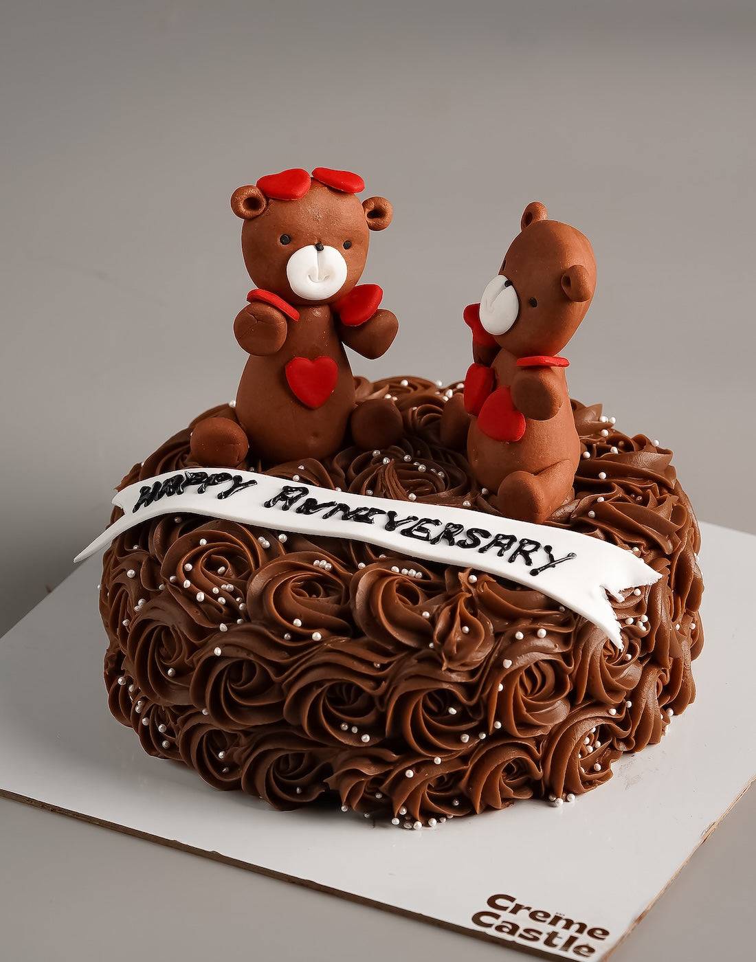 Couple Anniversary Cake