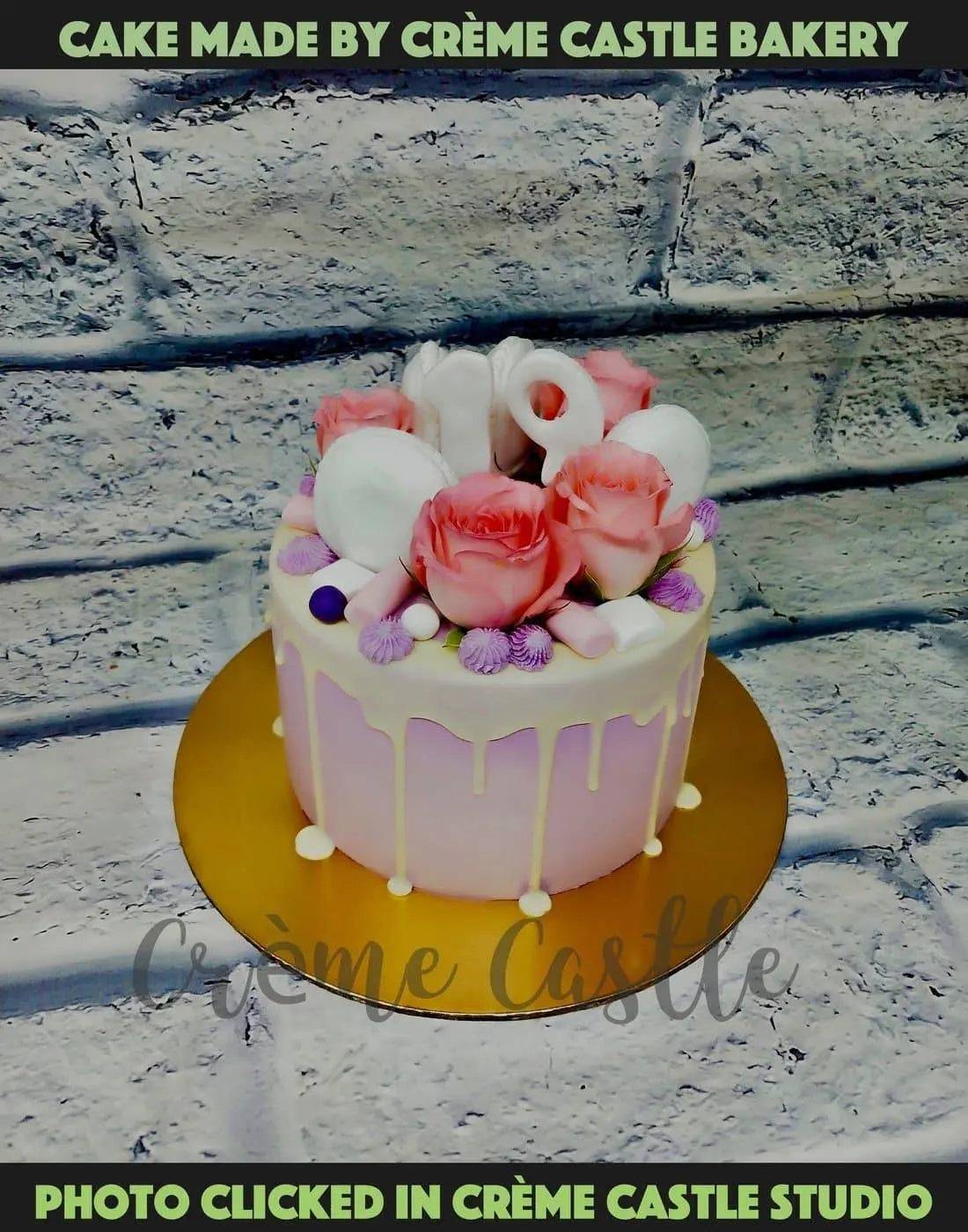 Macaroon Roses Drip Cake