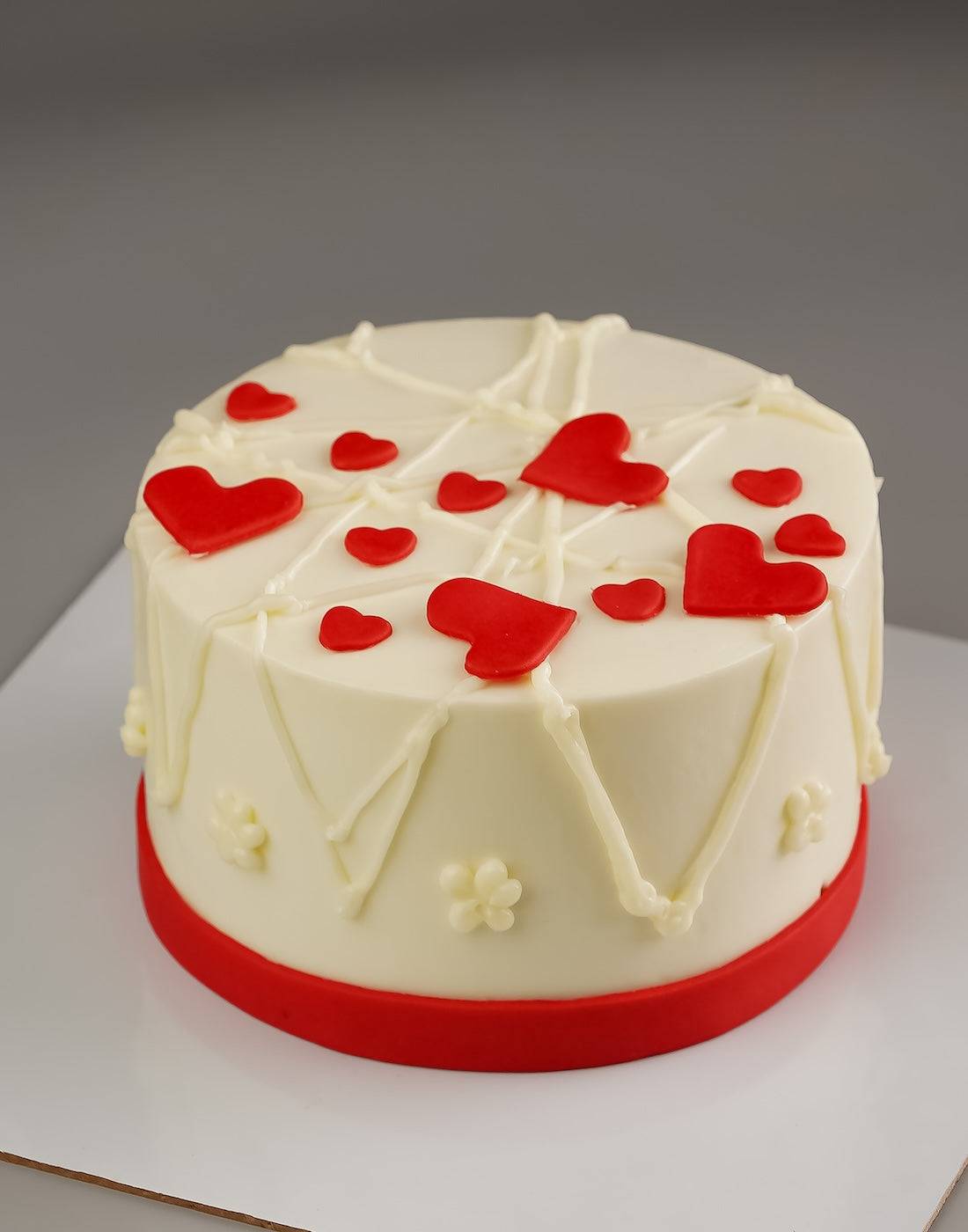 Heart Pattern Anniversary Cake