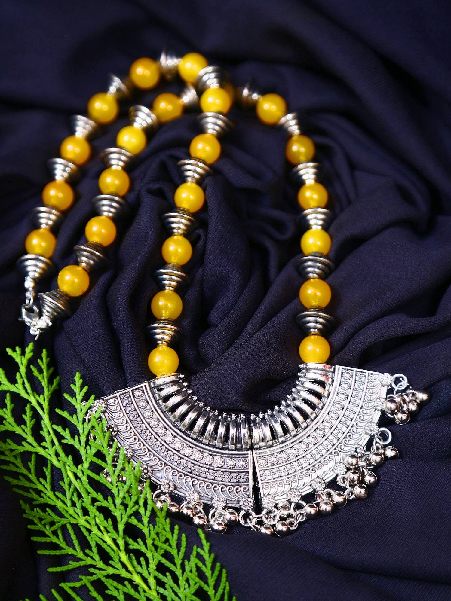 Classic Embellishment Silver Necklace Set with Yellow Pearls for Women