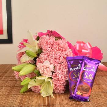 Exotic Bouquet n Silk Buy at ₹1249