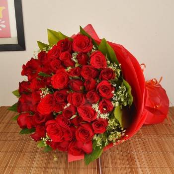 50 Red Roses Bouquet Buy at ₹2799