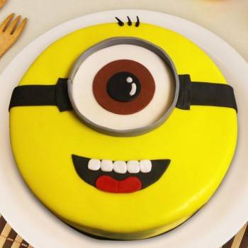 Laughing Minion Cake Buy only at ₹1949