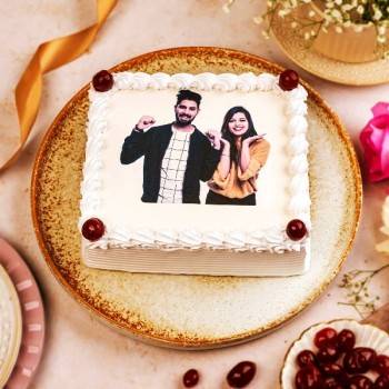 Pineapple Square Photo Cake Buy only at ₹949