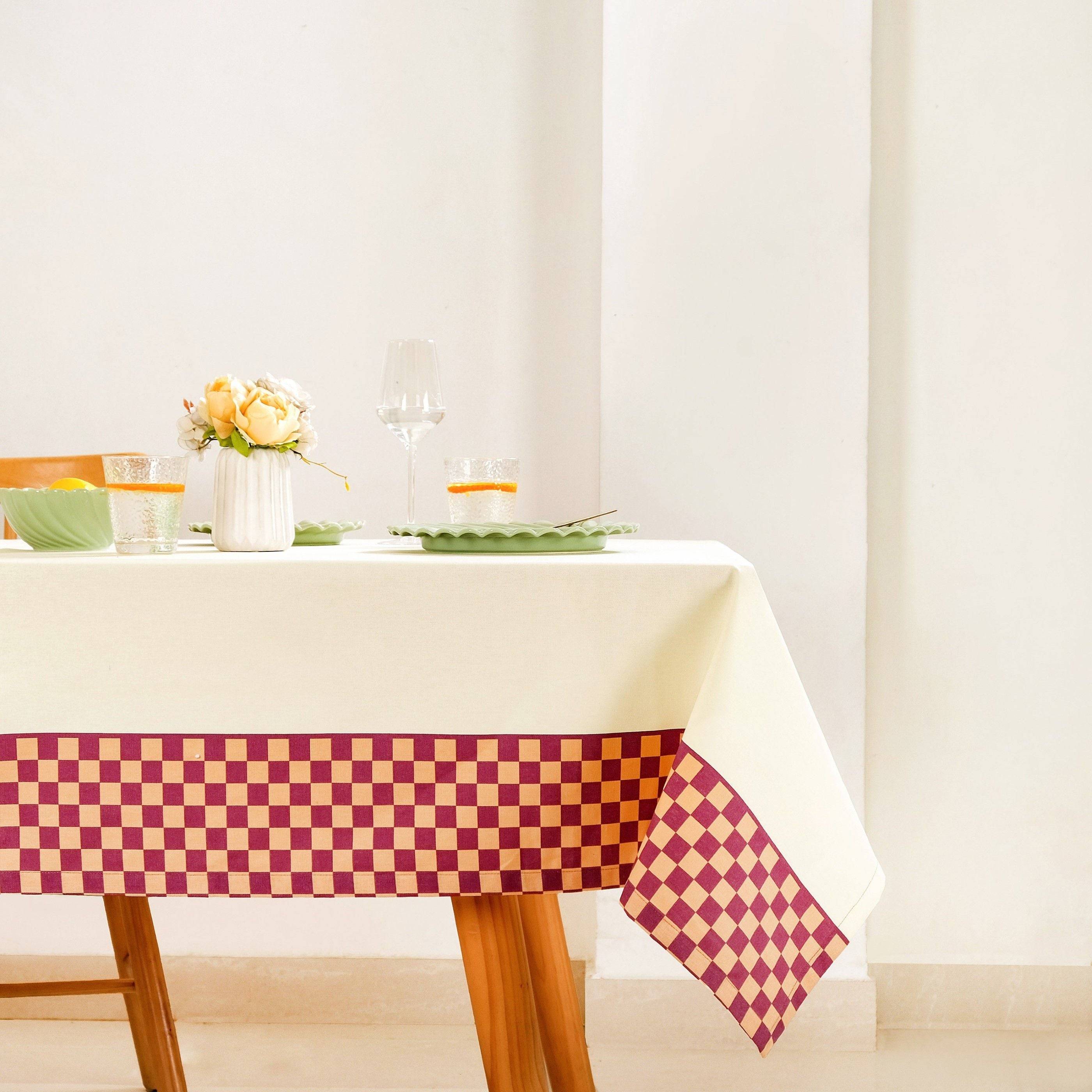 Checkered Border 8 Seater Table Cloth 274x152cm buy only at ₹2490