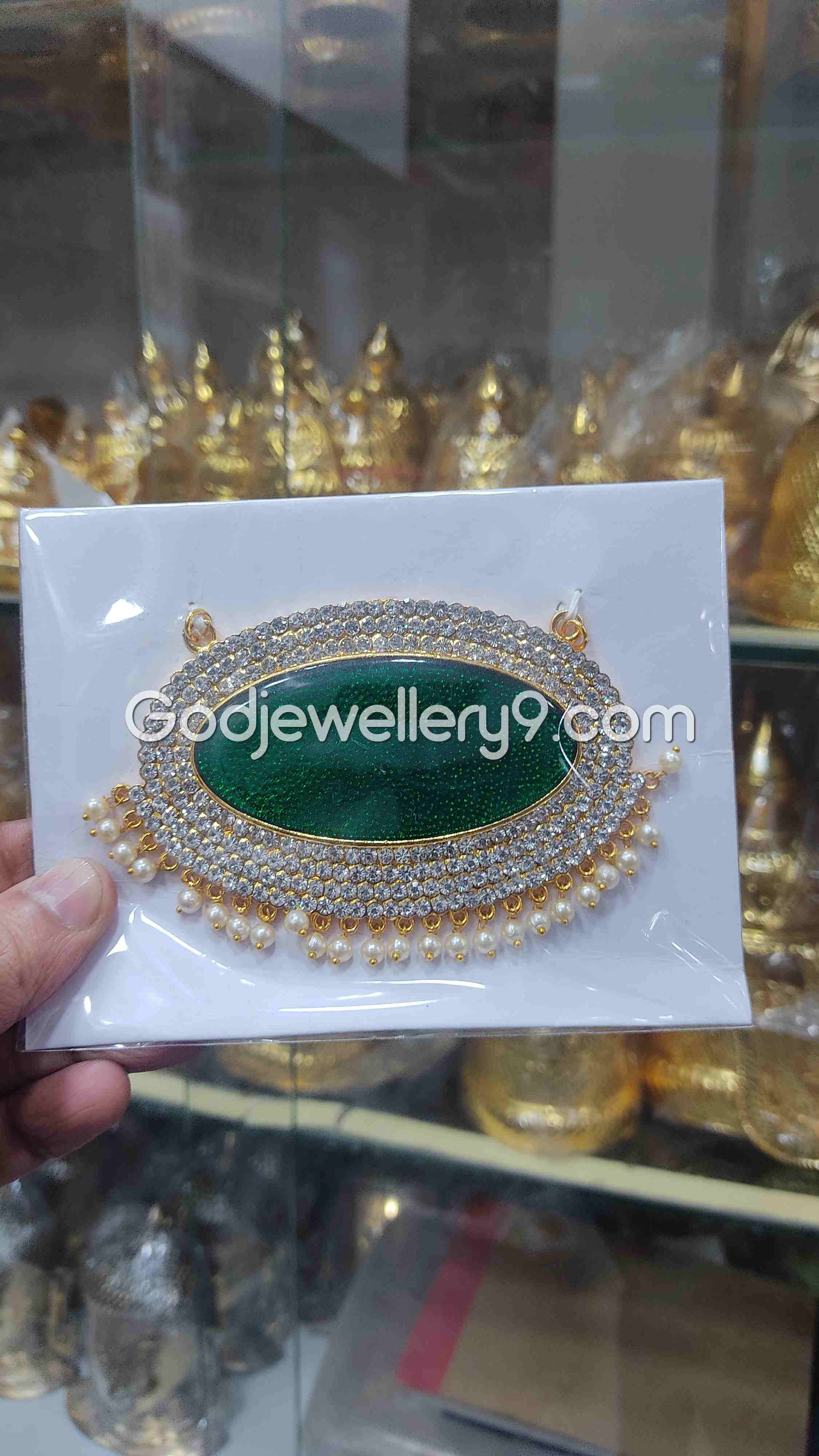 Deity Big Green Oval Stone Dollar Pendant Jewellery For God G31