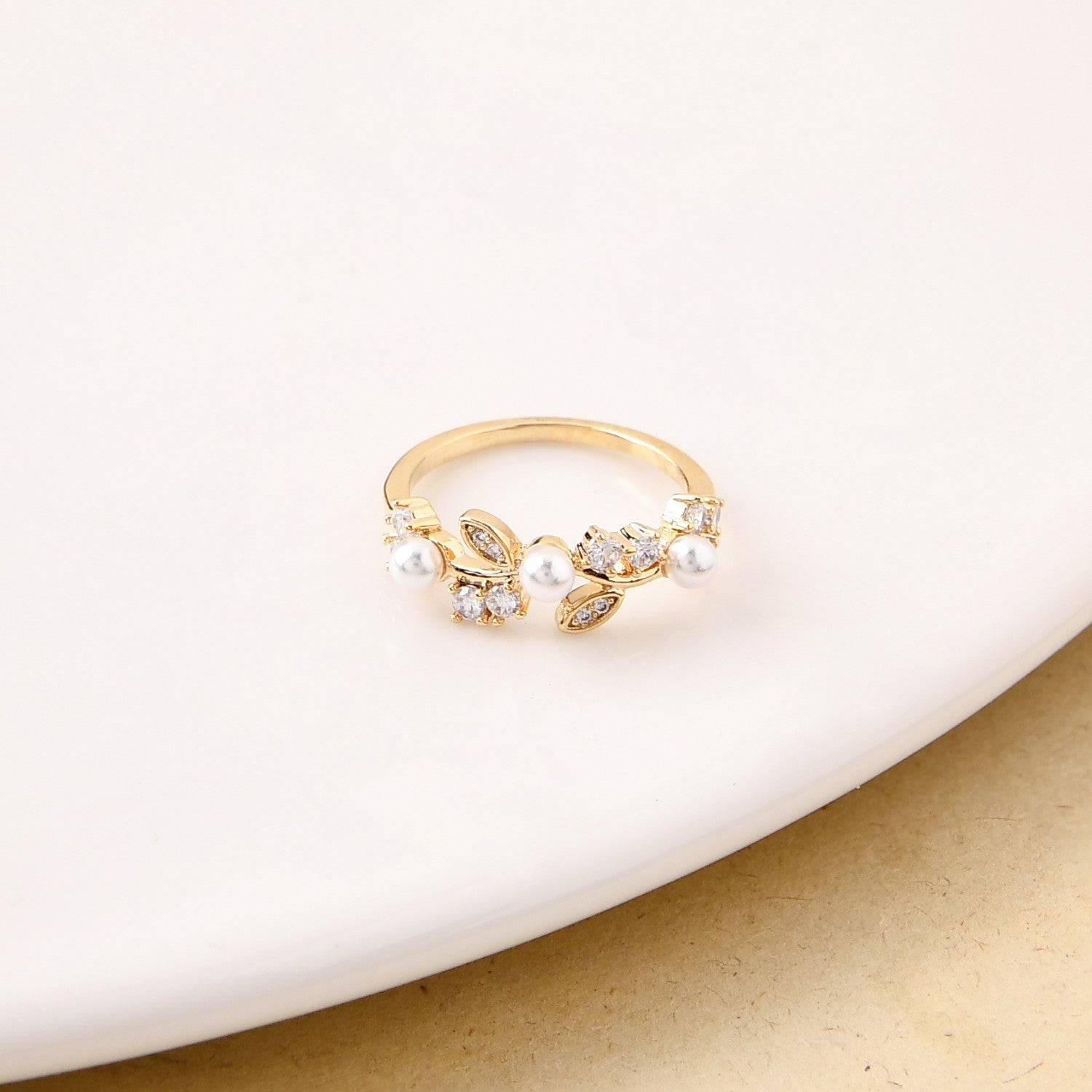 Dewdrop On Leaf Pearl Accent Ring Gold