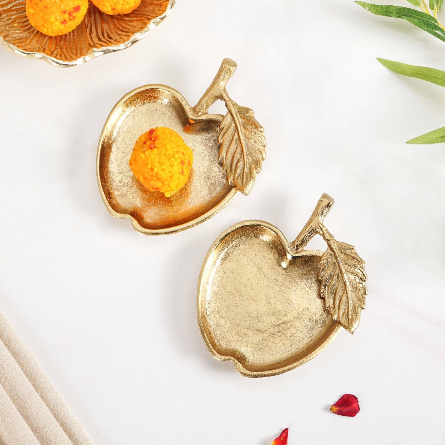 Eden Harvest Shiny Trinket Tray Set Of 2 In Festive Gift Box