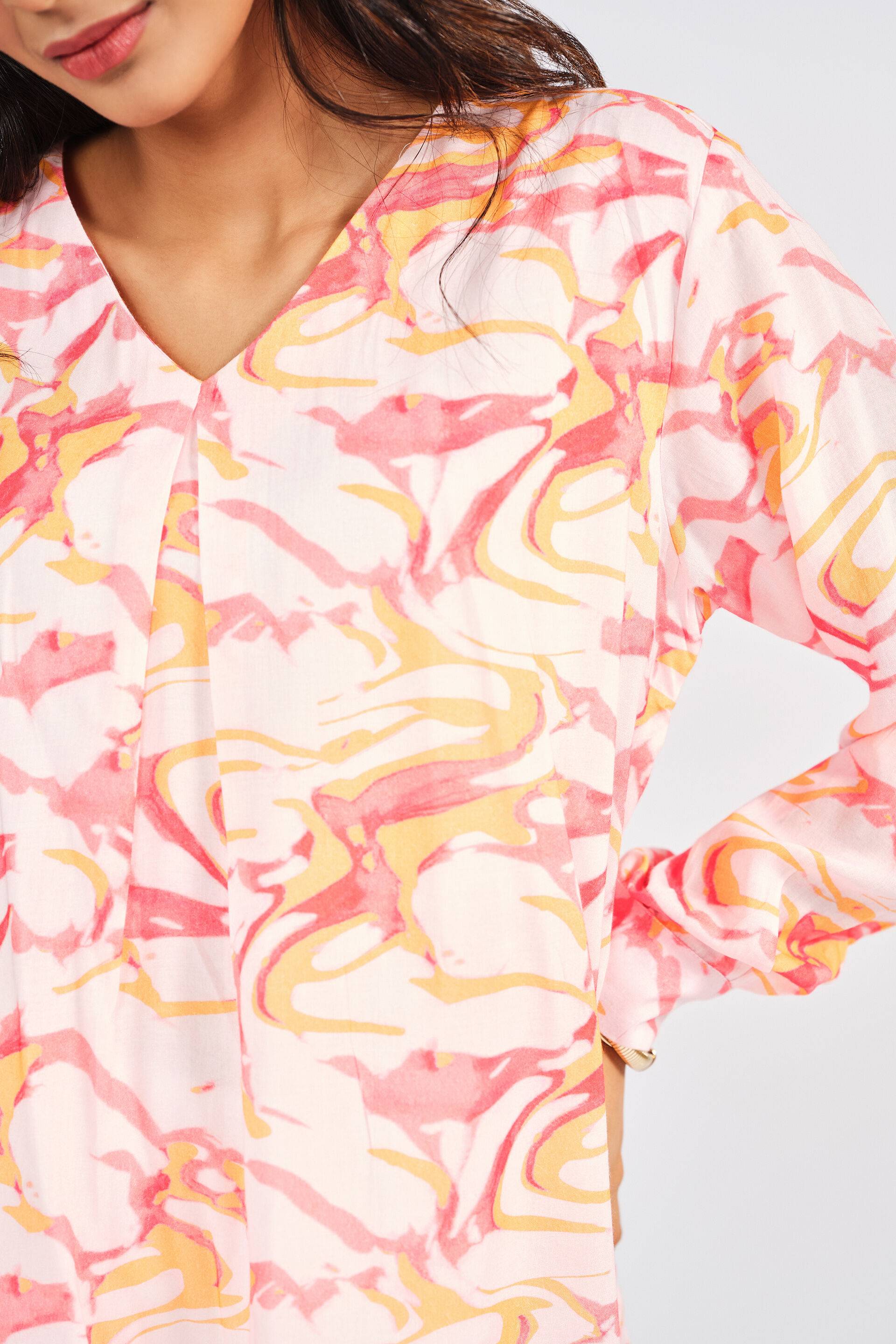 It's Flamin' Top Buy at ₹2333