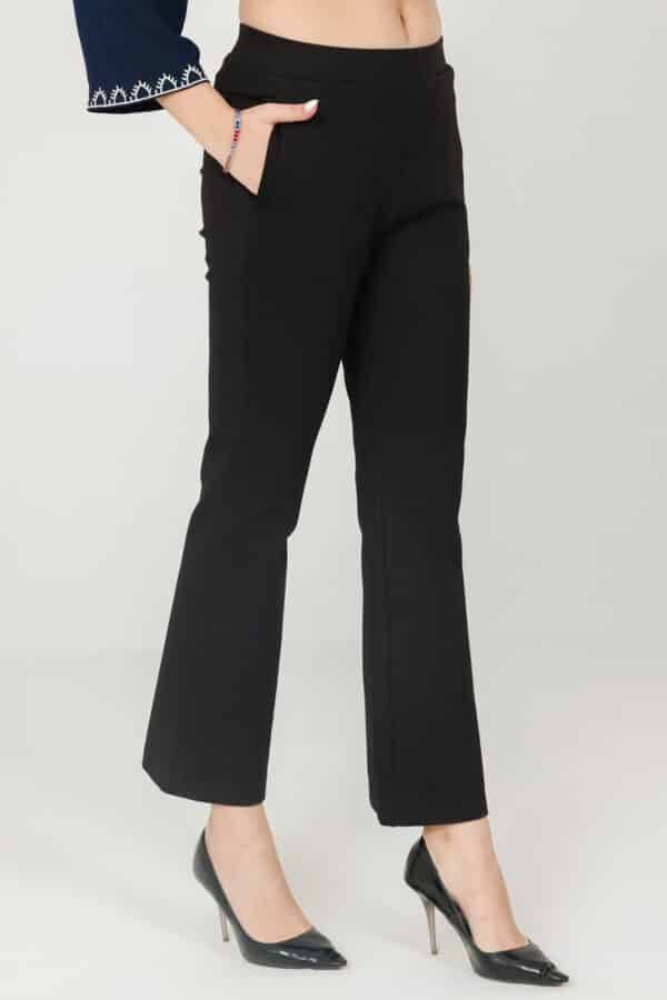 Black Solid Regular Fit Pants
