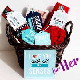 Five Senses Gift For Her Buy at ₹3299