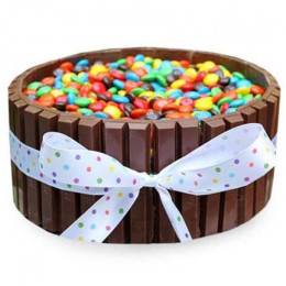 Kit Kat Cake Buy at ₹699