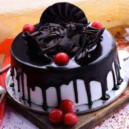 Devine Blackforest Cake Buy at ₹599