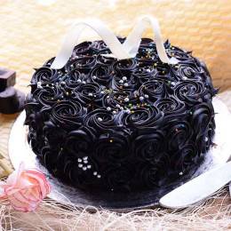 Chocolate Rose Cake Buy at ₹599