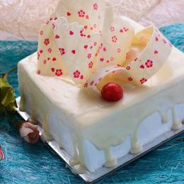 Spongy Whiteforest Cake Buy at ₹599