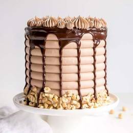 Hazel Affair Cake Buy at ₹649