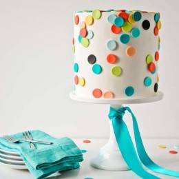 Polka Treat Cake Buy at ₹1199