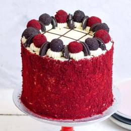 Red Oreo Surprise Cake Buy at ₹649