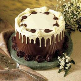 Melting Hearts Cake Buy at ₹649