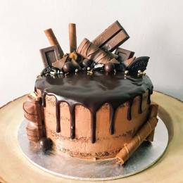 Chicky Choco Love Cake Buy at ₹699