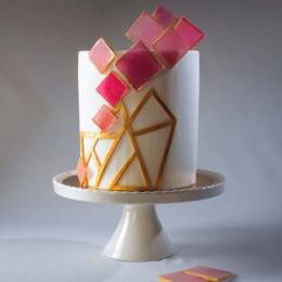 Love Angles Cake Buy at ₹2349