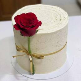 Rosy Affair Cake Buy at ₹1499