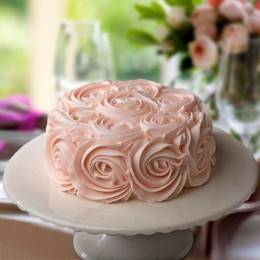 Gorgeous Roses Cake Buy at ₹599
