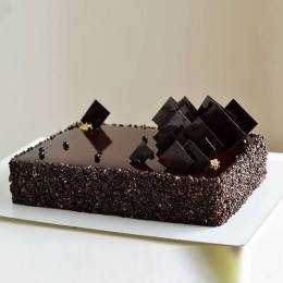 Chocolaty Fiesta Cake Buy at ₹1499