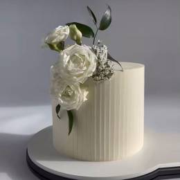 Serene Serenade Cake Buy at ₹1649