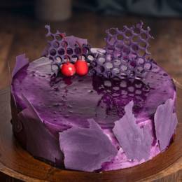 Blue Drippy Berries Cake Buy at ₹649