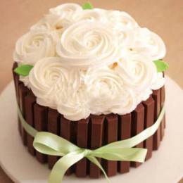 Kitkat Vanila Cake Buy at ₹749