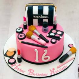 Napoleon Shopping Cake Buy at ₹2899